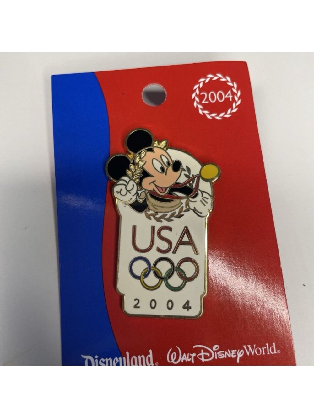 Disney - Olympics 2004 - Mickey Mouse Gold Medal Pin ON CARD NEW - Picture 5 of 6
